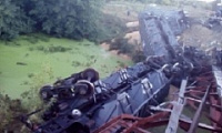  В Саратовской области под грузовым составом обрушился мост