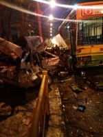 При столкновении автобуса и легковушки погиб человек