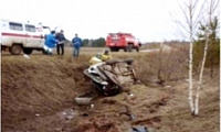 В Энгельсском районе три парня на «Ладе» вылетели в кювет